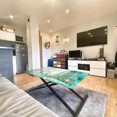 Studio, Piscine, Tennis Апартаменты Сен-Тропе
