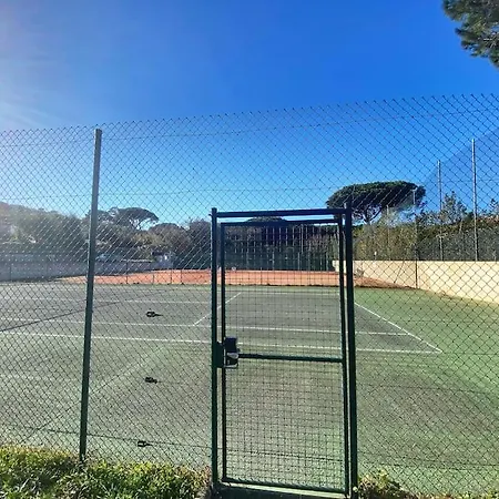 Studio, Piscine, Tennis * Сен-Тропе